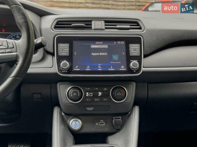 Білий Ніссан Ліф, об'ємом двигуна 0 л та пробігом 18 тис. км за 14500 $, фото 89 на Automoto.ua