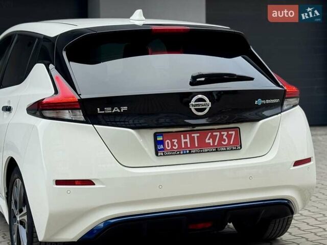 Білий Ніссан Ліф, об'ємом двигуна 0 л та пробігом 46 тис. км за 13800 $, фото 19 на Automoto.ua