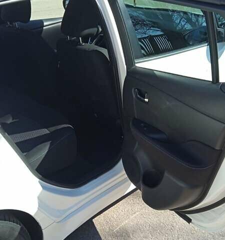 Белый Ниссан Лиф, объемом двигателя 0 л и пробегом 42 тыс. км за 14100 $, фото 9 на Automoto.ua