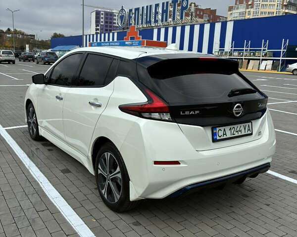 Білий Ніссан Ліф, об'ємом двигуна 0 л та пробігом 46 тис. км за 17750 $, фото 5 на Automoto.ua