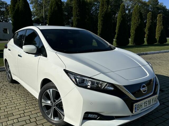 Білий Ніссан Ліф, об'ємом двигуна 0 л та пробігом 44 тис. км за 15500 $, фото 1 на Automoto.ua