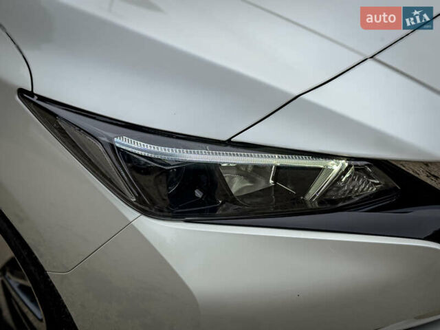 Білий Ніссан Ліф, об'ємом двигуна 0 л та пробігом 18 тис. км за 14500 $, фото 40 на Automoto.ua