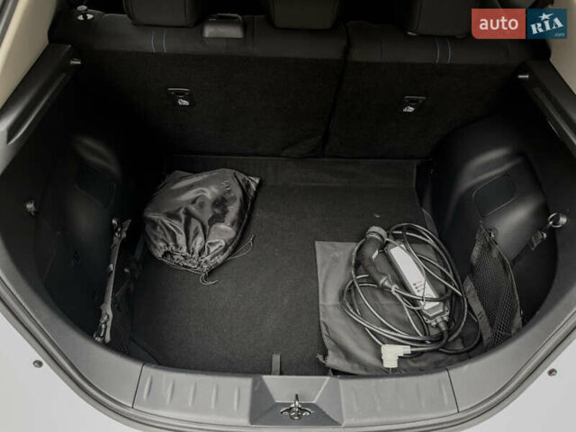 Білий Ніссан Ліф, об'ємом двигуна 0 л та пробігом 18 тис. км за 14500 $, фото 93 на Automoto.ua