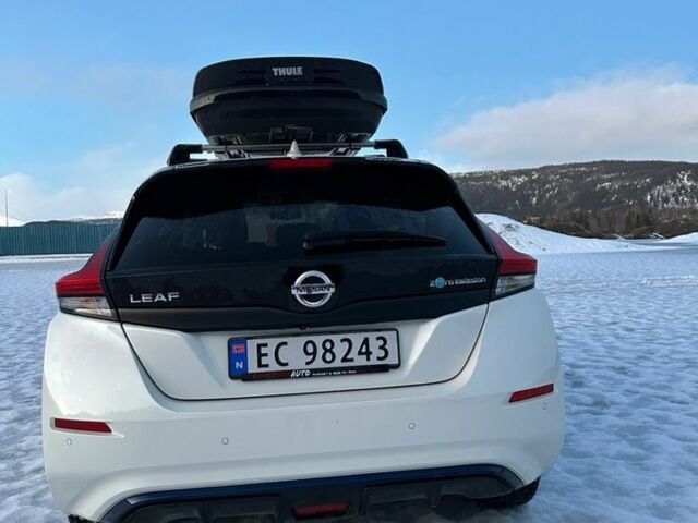 Білий Ніссан Ліф, об'ємом двигуна 0 л та пробігом 62 тис. км за 16200 $, фото 2 на Automoto.ua