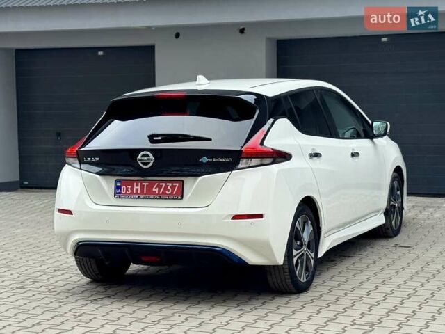 Білий Ніссан Ліф, об'ємом двигуна 0 л та пробігом 46 тис. км за 13800 $, фото 21 на Automoto.ua