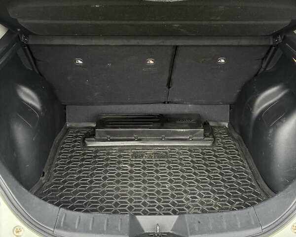 Білий Ніссан Ліф, об'ємом двигуна 0 л та пробігом 46 тис. км за 17750 $, фото 18 на Automoto.ua