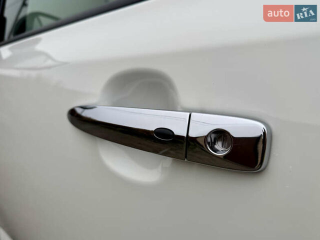 Белый Ниссан Лиф, объемом двигателя 0 л и пробегом 44 тыс. км за 14950 $, фото 13 на Automoto.ua