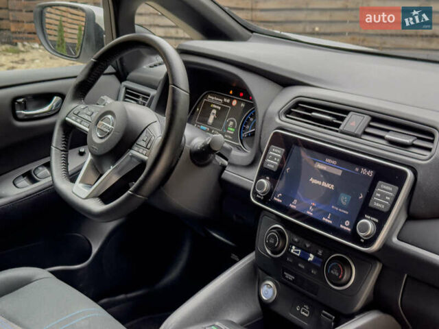 Білий Ніссан Ліф, об'ємом двигуна 0 л та пробігом 18 тис. км за 14500 $, фото 101 на Automoto.ua