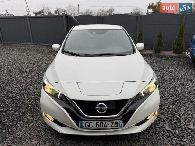 Белый Ниссан Лиф, объемом двигателя 0 л и пробегом 77 тыс. км за 13200 $, фото 13 на Automoto.ua