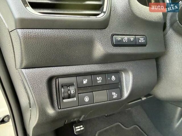 Белый Ниссан Лиф, объемом двигателя 0 л и пробегом 98 тыс. км за 15950 $, фото 50 на Automoto.ua