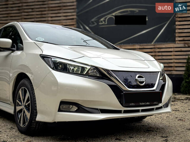 Білий Ніссан Ліф, об'ємом двигуна 0 л та пробігом 18 тис. км за 14500 $, фото 22 на Automoto.ua
