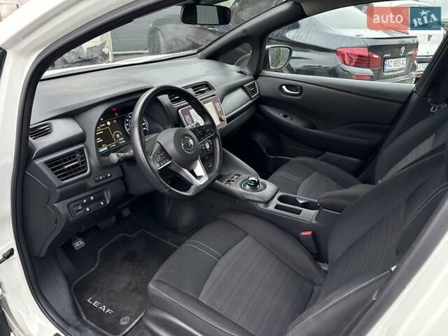 Белый Ниссан Лиф, объемом двигателя 0 л и пробегом 77 тыс. км за 13200 $, фото 24 на Automoto.ua