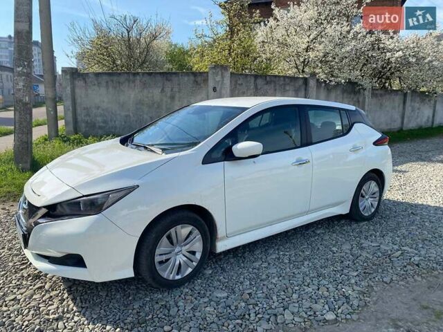 Белый Ниссан Лиф, объемом двигателя 0 л и пробегом 20 тыс. км за 19500 $, фото 6 на Automoto.ua