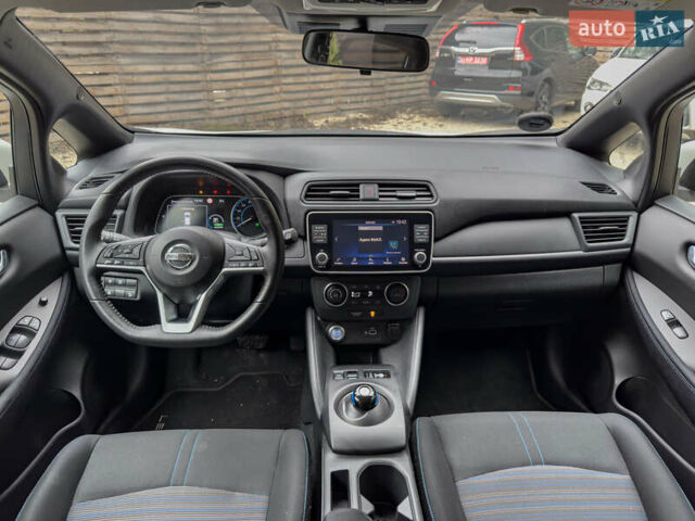 Білий Ніссан Ліф, об'ємом двигуна 0 л та пробігом 18 тис. км за 14500 $, фото 86 на Automoto.ua