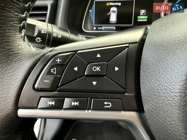 Белый Ниссан Лиф, объемом двигателя 0 л и пробегом 98 тыс. км за 15950 $, фото 53 на Automoto.ua