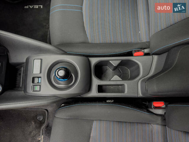 Білий Ніссан Ліф, об'ємом двигуна 0 л та пробігом 18 тис. км за 14500 $, фото 65 на Automoto.ua