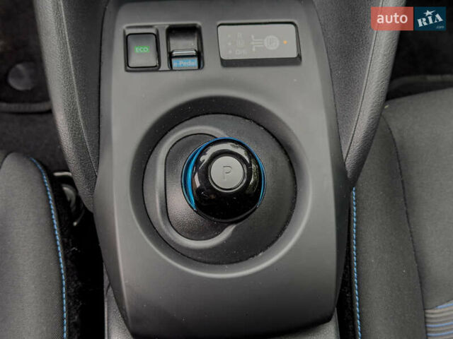 Білий Ніссан Ліф, об'ємом двигуна 0 л та пробігом 18 тис. км за 14500 $, фото 66 на Automoto.ua