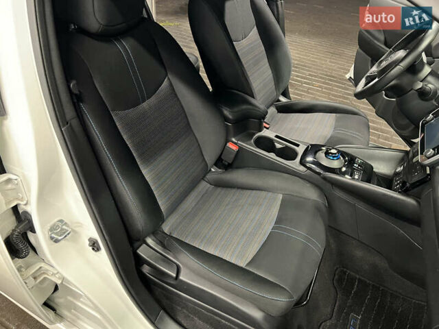 Белый Ниссан Лиф, объемом двигателя 0 л и пробегом 27 тыс. км за 13700 $, фото 23 на Automoto.ua