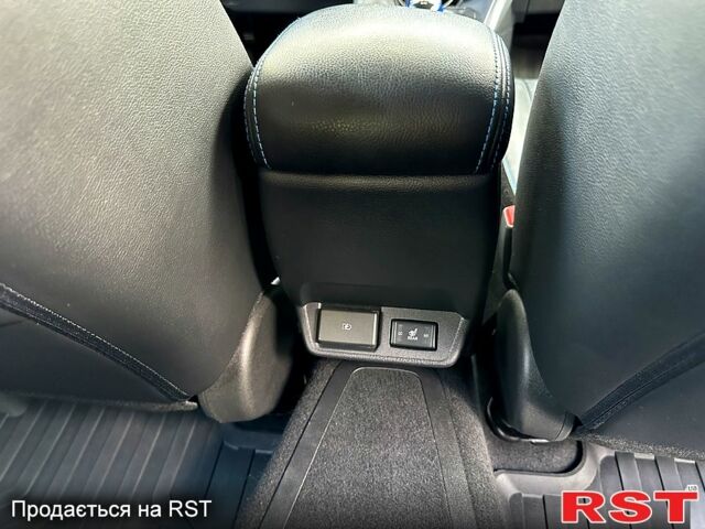 Белый Ниссан Лиф, объемом двигателя 0.16 л и пробегом 99 тыс. км за 16700 $, фото 7 на Automoto.ua