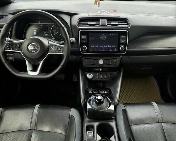 Білий Ніссан Ліф, об'ємом двигуна 0 л та пробігом 46 тис. км за 17750 $, фото 15 на Automoto.ua