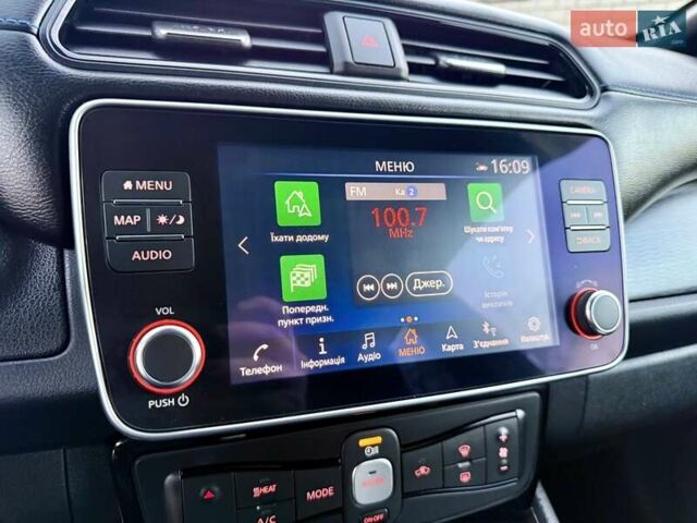 Белый Ниссан Лиф, объемом двигателя 0 л и пробегом 98 тыс. км за 15950 $, фото 62 на Automoto.ua