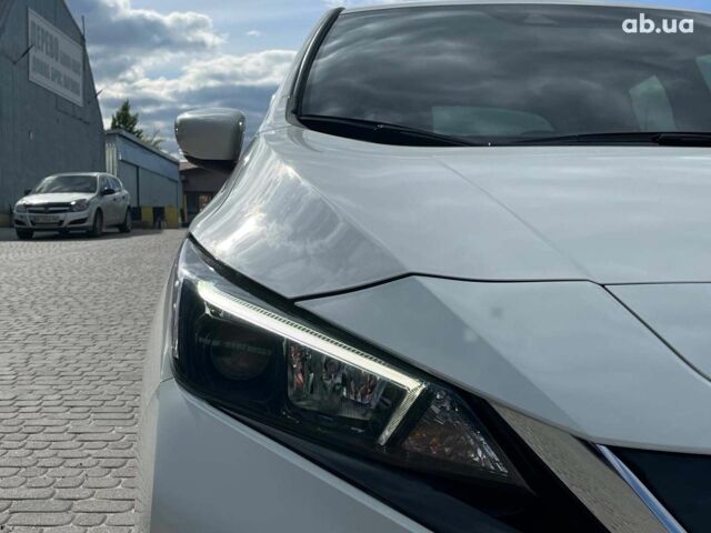 Білий Ніссан Ліф, об'ємом двигуна 0 л та пробігом 44 тис. км за 14290 $, фото 2 на Automoto.ua