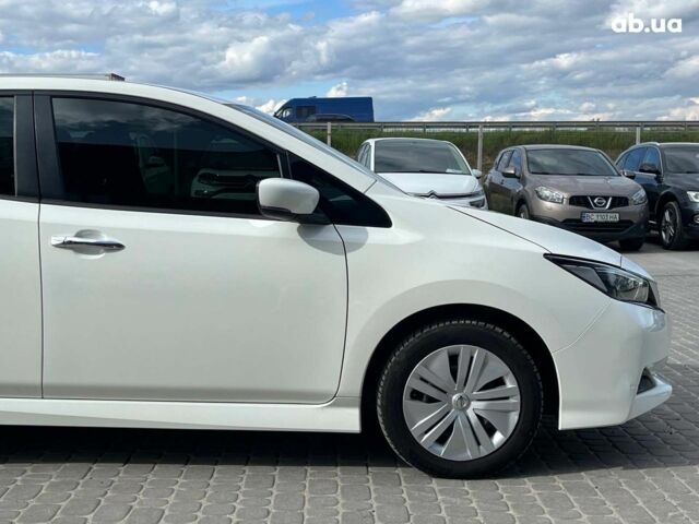 Білий Ніссан Ліф, об'ємом двигуна 0 л та пробігом 44 тис. км за 14290 $, фото 35 на Automoto.ua