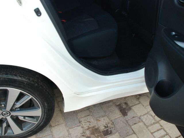 Белый Ниссан Лиф, объемом двигателя 0 л и пробегом 50 тыс. км за 14900 $, фото 15 на Automoto.ua