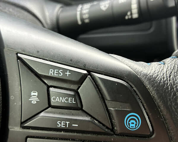 Білий Ніссан Ліф, об'ємом двигуна 0 л та пробігом 46 тис. км за 17750 $, фото 27 на Automoto.ua