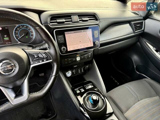 Белый Ниссан Лиф, объемом двигателя 0 л и пробегом 98 тыс. км за 15950 $, фото 56 на Automoto.ua