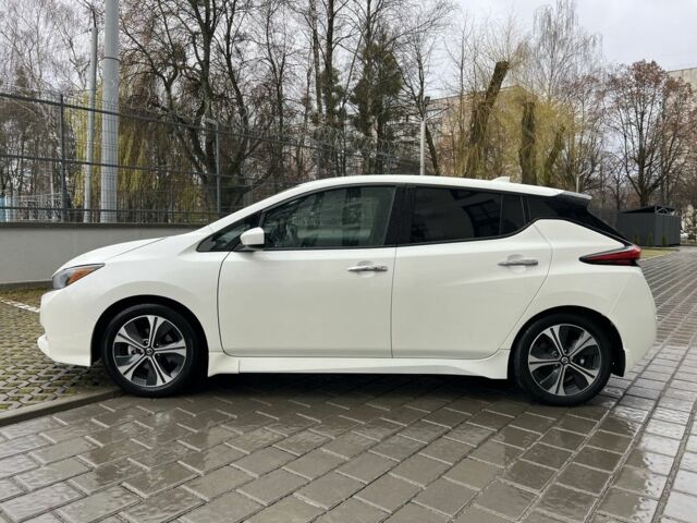 Белый Ниссан Лиф, объемом двигателя 0 л и пробегом 27 тыс. км за 13800 $, фото 6 на Automoto.ua