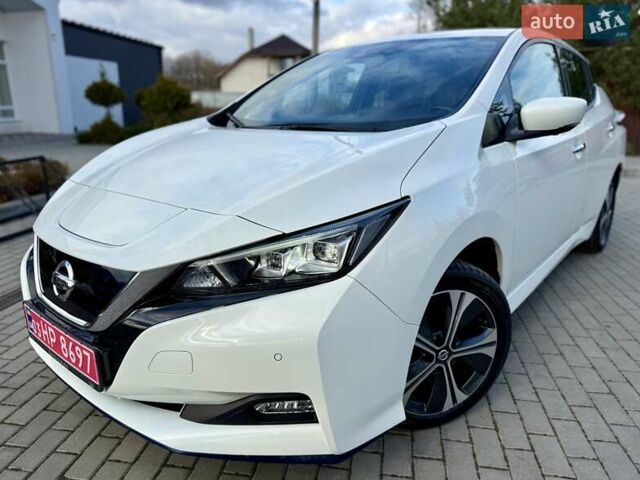 Белый Ниссан Лиф, объемом двигателя 0 л и пробегом 98 тыс. км за 15950 $, фото 10 на Automoto.ua