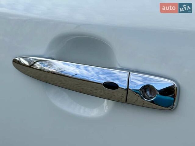 Белый Ниссан Лиф, объемом двигателя 0 л и пробегом 98 тыс. км за 15950 $, фото 34 на Automoto.ua