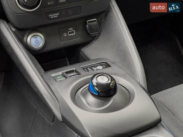 Білий Ніссан Ліф, об'ємом двигуна 0 л та пробігом 18 тис. км за 14500 $, фото 91 на Automoto.ua