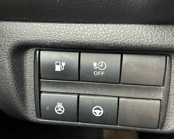 Білий Ніссан Ліф, об'ємом двигуна 0 л та пробігом 46 тис. км за 17750 $, фото 26 на Automoto.ua