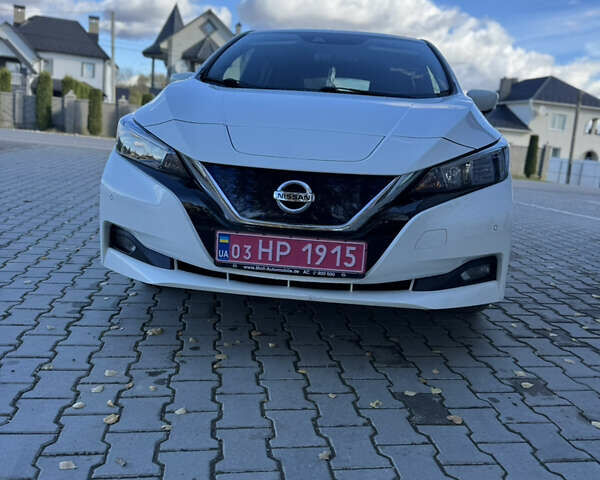 Белый Ниссан Лиф, объемом двигателя 0 л и пробегом 69 тыс. км за 14990 $, фото 8 на Automoto.ua