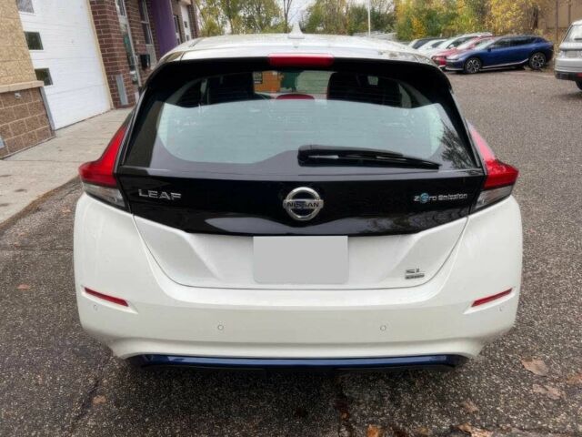 Білий Ніссан Ліф, об'ємом двигуна 0 л та пробігом 20 тис. км за 18000 $, фото 4 на Automoto.ua