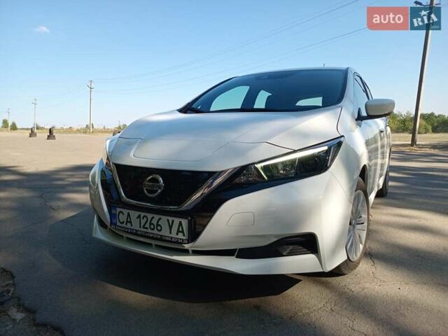 Білий Ніссан Ліф, об'ємом двигуна 0 л та пробігом 27 тис. км за 16800 $, фото 7 на Automoto.ua