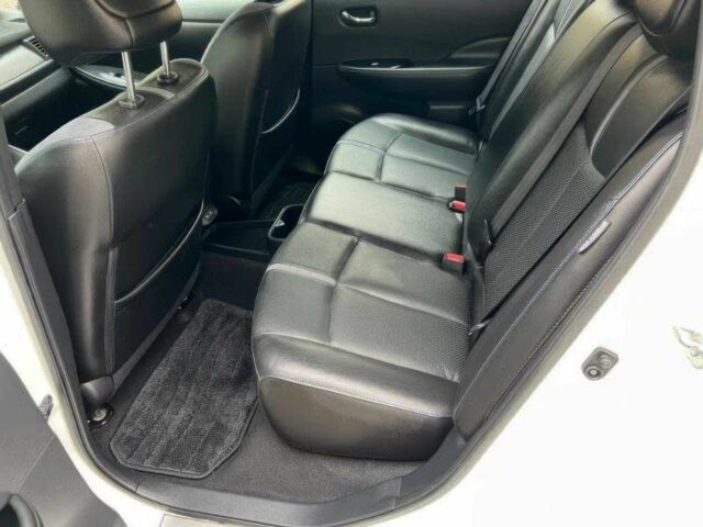 Білий Ніссан Ліф, об'ємом двигуна 0 л та пробігом 20 тис. км за 18000 $, фото 9 на Automoto.ua