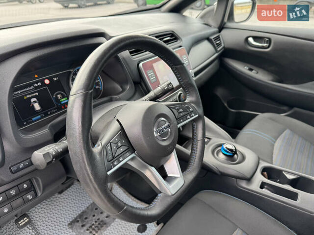 Белый Ниссан Лиф, объемом двигателя 0 л и пробегом 15 тыс. км за 12999 $, фото 16 на Automoto.ua