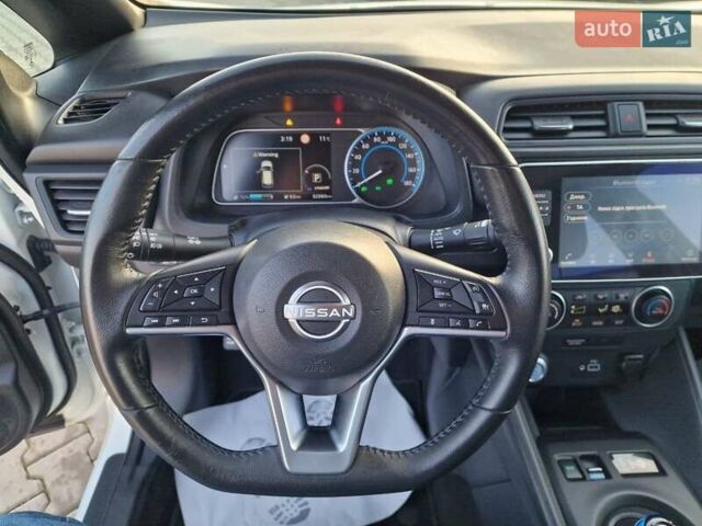 Белый Ниссан Лиф, объемом двигателя 0 л и пробегом 93 тыс. км за 14600 $, фото 23 на Automoto.ua