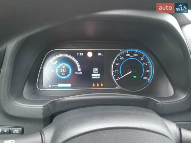 Білий Ніссан Ліф, об'ємом двигуна 0 л та пробігом 27 тис. км за 16800 $, фото 34 на Automoto.ua