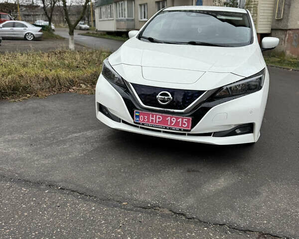 Белый Ниссан Лиф, объемом двигателя 0 л и пробегом 69 тыс. км за 14990 $, фото 17 на Automoto.ua