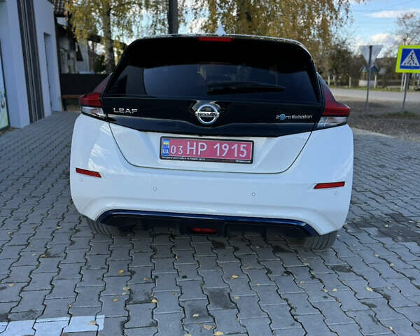 Белый Ниссан Лиф, объемом двигателя 0 л и пробегом 69 тыс. км за 14990 $, фото 3 на Automoto.ua