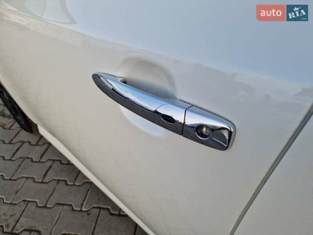 Белый Ниссан Лиф, объемом двигателя 0 л и пробегом 93 тыс. км за 14600 $, фото 17 на Automoto.ua