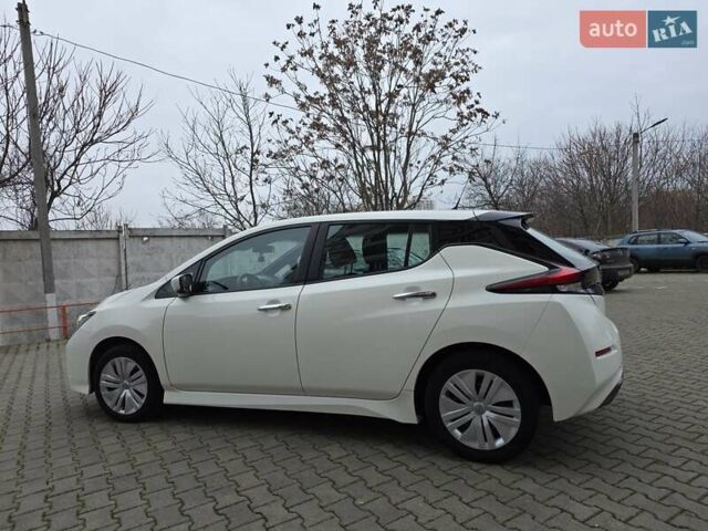 Белый Ниссан Лиф, объемом двигателя 0 л и пробегом 36 тыс. км за 14999 $, фото 19 на Automoto.ua