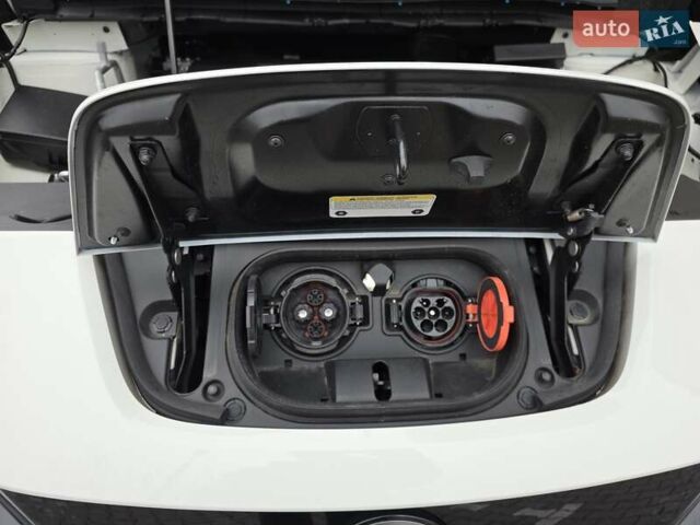 Белый Ниссан Лиф, объемом двигателя 0 л и пробегом 36 тыс. км за 14999 $, фото 45 на Automoto.ua