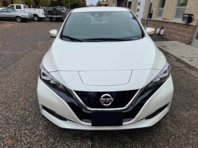 Білий Ніссан Ліф, об'ємом двигуна 0 л та пробігом 20 тис. км за 18000 $, фото 1 на Automoto.ua