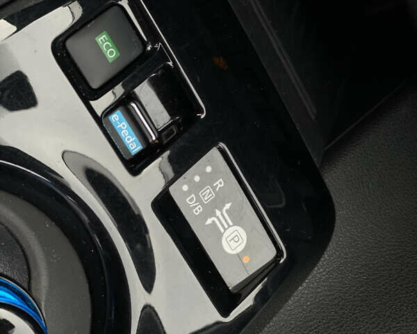 Белый Ниссан Лиф, объемом двигателя 0 л и пробегом 21 тыс. км за 16700 $, фото 51 на Automoto.ua