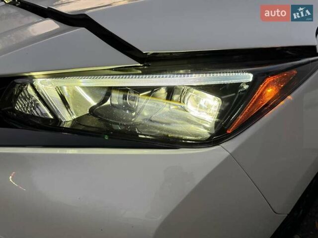 Белый Ниссан Лиф, объемом двигателя 0 л и пробегом 47 тыс. км за 19700 $, фото 46 на Automoto.ua